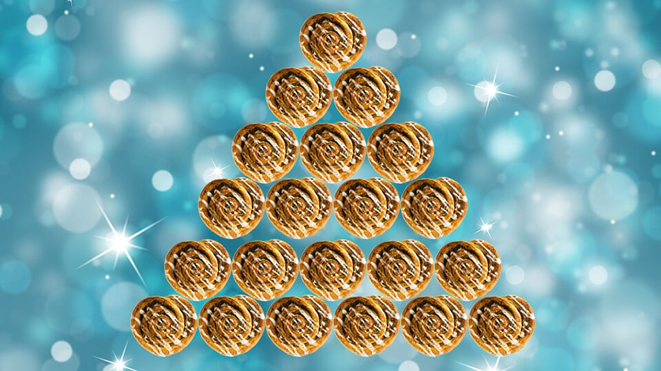 Cinnamon Roll Christmas Tree