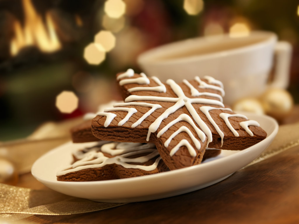 Gingerbread cookies with frosting
